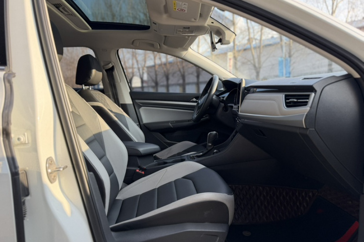 大众 宝来 2023款 300TSI DSG尊行版局部细节9003