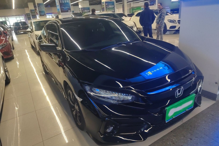 本田 思域 2021款 HATCHBACK 220TURBO CVT潮酷控车身外观3