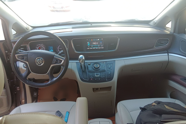 别克GL8 2018款 28T 豪华型 国VI中控内饰12