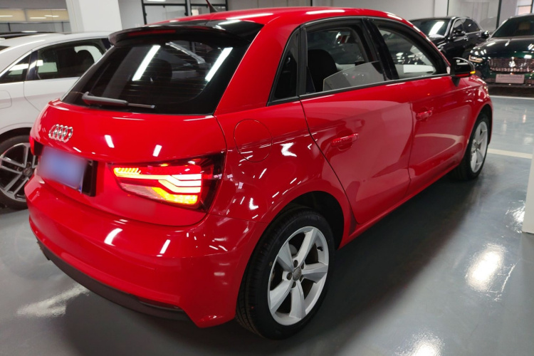 奥迪A1 2016款 30 TFSI Sportback Design风尚版车身外观7