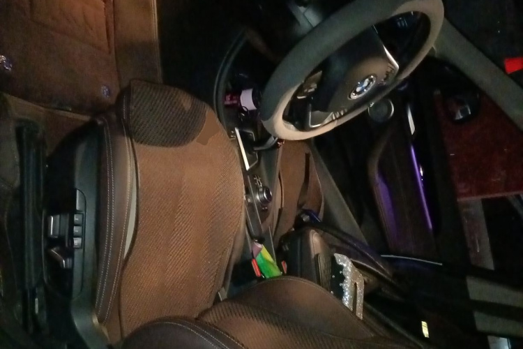 宝马X1 2022款 sDrive20Li 时尚型中控内饰19