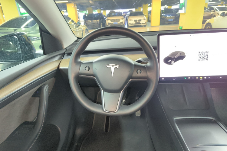 特斯拉 Model Y 2021款 标准续航后驱版局部细节13