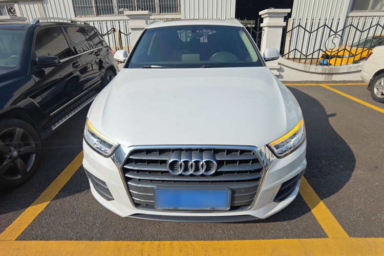 奥迪Q3 2018款 30周年年型 30 TFSI 时尚型车身外观2