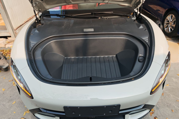 小米汽车 小米SU7 2024款 后驱长续航智驾版机舱底盘24