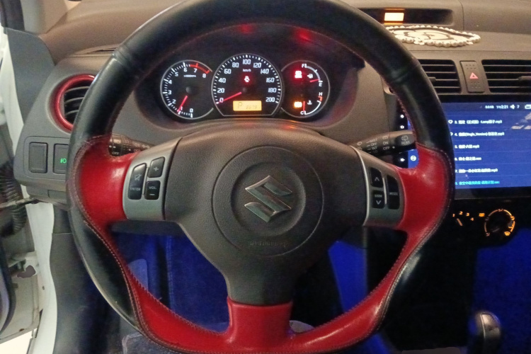 铃木 雨燕 2016款 1.5L 自动时尚型酷玩版局部细节13