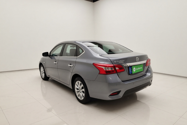 日产 轩逸 2022款 经典 1.6XE CVT舒适版车身外观5