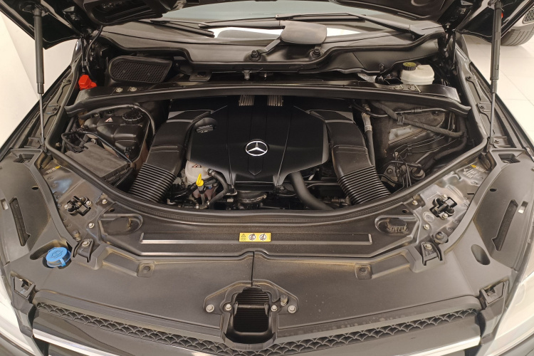 奔驰R级 2014款 R 320 4MATIC 商务型机舱底盘24