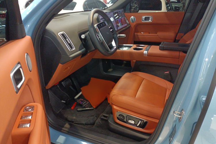 理想汽车 理想L8 2025款 Max 智能焕新版局部细节19