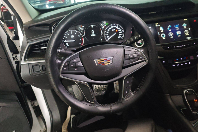 凯迪拉克XT5 2018款 25T 豪华型中控内饰13