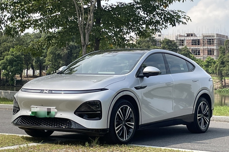 小鹏G6 2023款 700 四驱性能 Max车身外观1