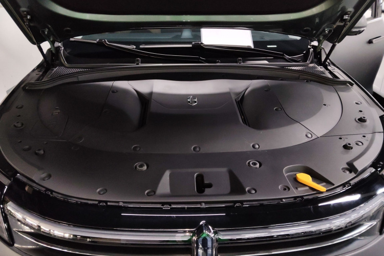 鸿蒙智行 问界M7 2022款 1.5T 后驱舒适版机舱底盘24