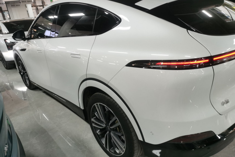 小鹏G6 2023款 580 长续航 Max车身外观4