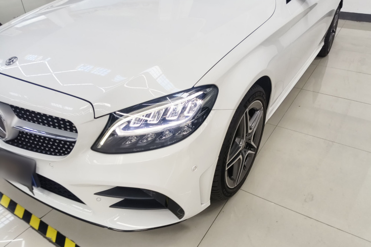 奔驰C级(进口) 2019款 C 260 旅行轿车局部细节36