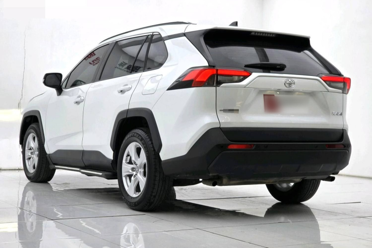 丰田 RAV4荣放 2023款 2.0L CVT两驱都市版车身外观6005