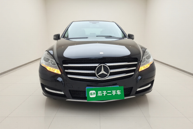 奔驰R级 2017款 R 320 4MATIC 商务型臻藏版车身外观2