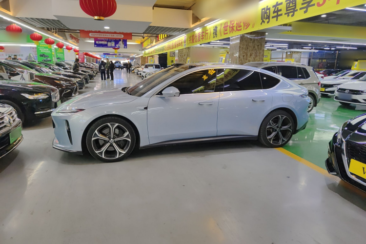 蔚来ET5 2022款 75kWh车身外观4