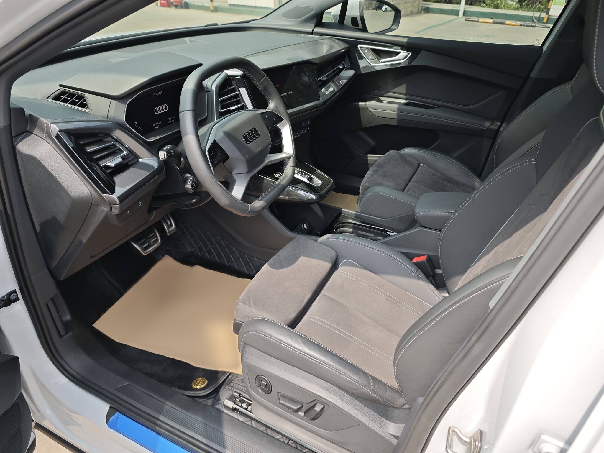 奥迪Q4 e-tron 2023款 40 e-tron 创境版