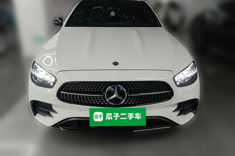 奔驰E级(进口) 2022款 E 300 时尚型运动版车身外观2