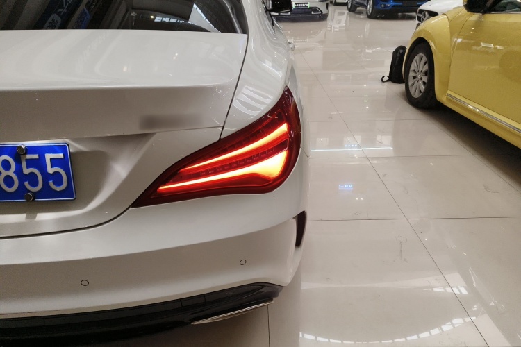 奔驰CLA 2017款 改款 CLA 220 4MATIC车身外观9