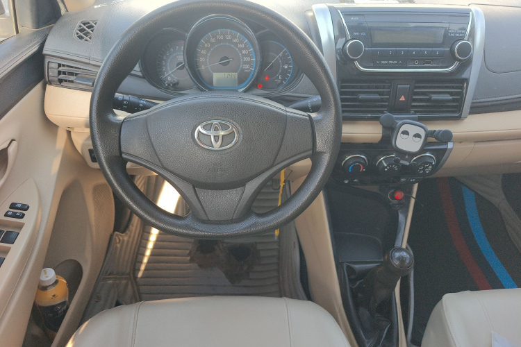 丰田 威驰 2014款 1.3L 手动型尚版中控内饰13