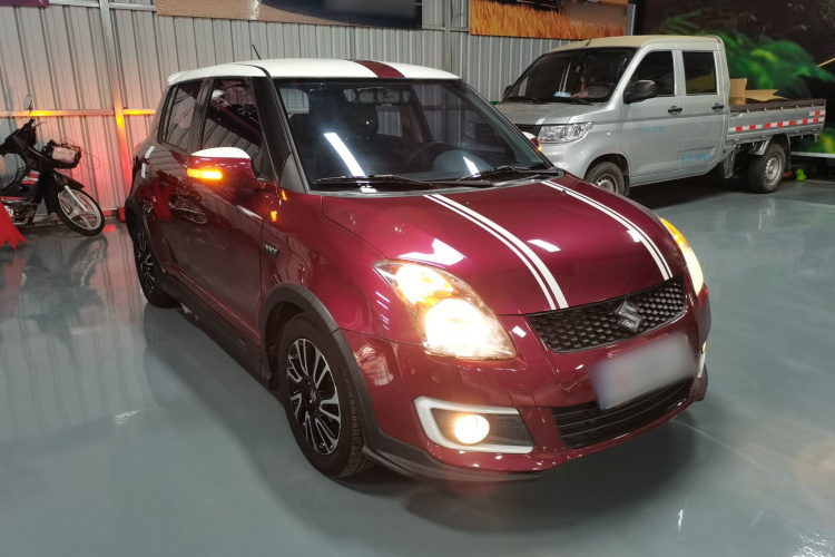 铃木 雨燕 2016款 1.5L 自动时尚型酷玩版车身外观3