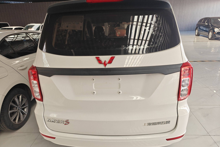 五菱汽车 五菱宏光 2019款 1.5L S基本型国VI LAR车身外观6004