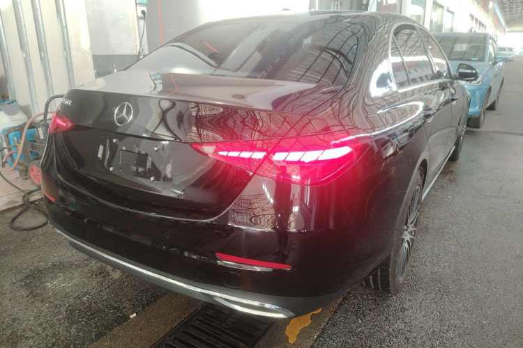 奔驰C级 2024款 改款三 C 260 L车身外观7