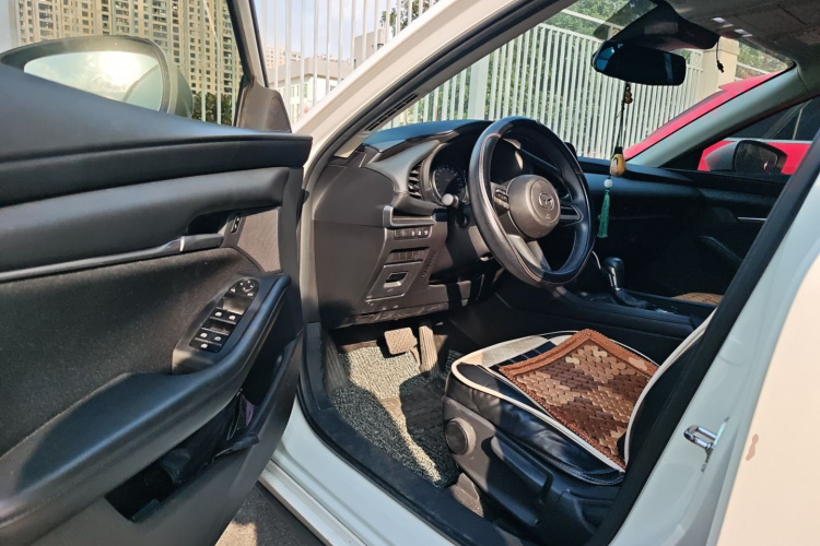 马自达3 昂克赛拉 2020款 1.5L 自动质悦天窗版中控内饰20