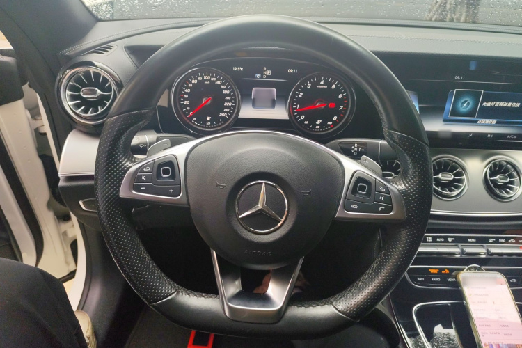 奔驰E级(进口) 2017款 E 200 4MATIC 轿跑车局部细节13