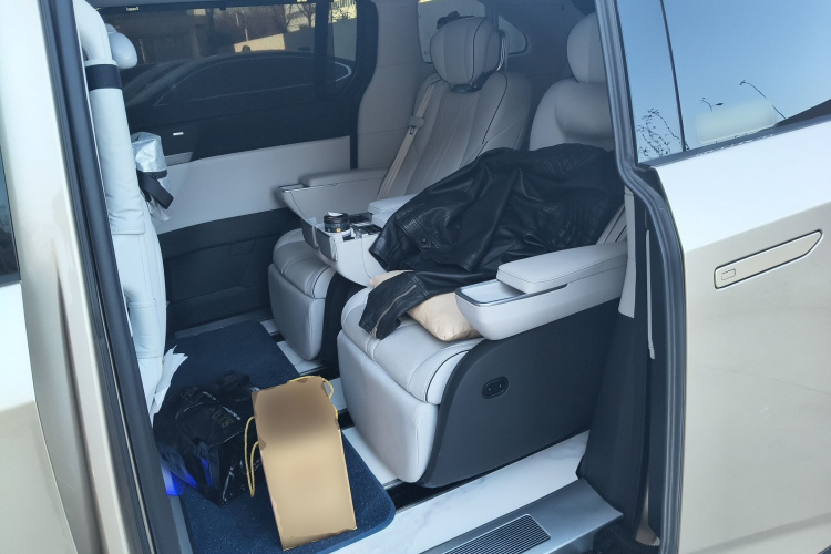 小鹏X9 2024款 702超长续航Pro中控内饰21