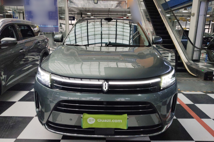 鸿蒙智行 问界M7 2024款 1.5T 智驾四驱Ultra版 5座车身外观2