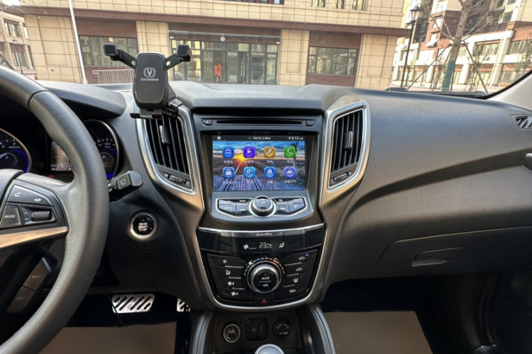 长安CS75 2015款 1.8T 自动四驱精英型 国V中控内饰7007