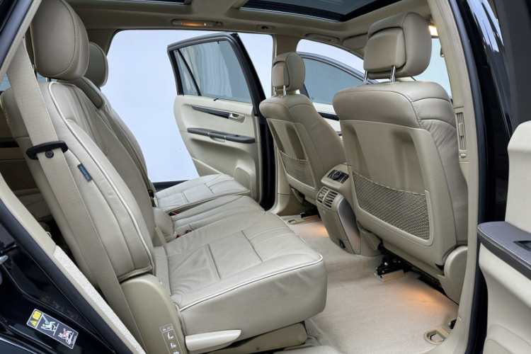 奔驰R级 2017款 R 320 4MATIC 商务型臻藏版中控内饰7006