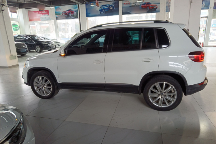 大众 Tiguan 2015款 2.0TSI 舒适版车身外观4