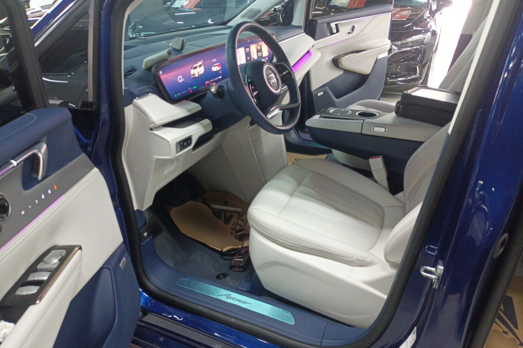 别克GL8新能源 2024款  陆尊 奢享版 7座中控内饰19