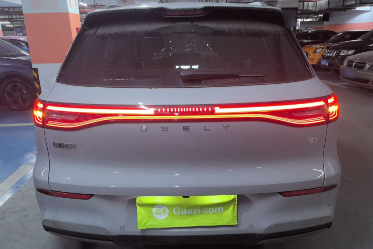 吉利银河 银河E5 2024款 530km 星舰版车身外观6