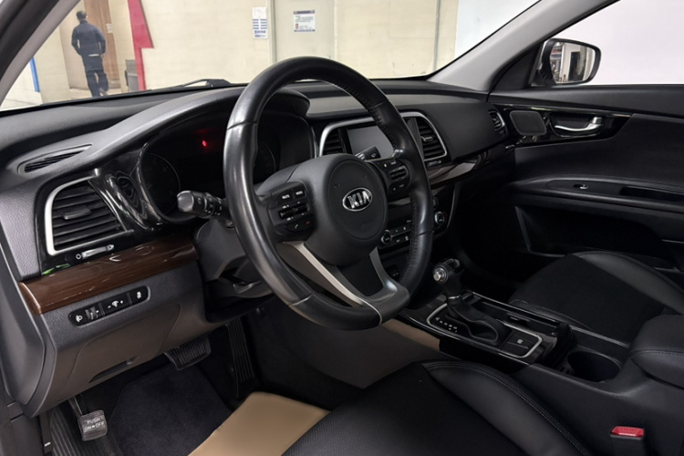 起亚K4 2014款 1.8L 自动DLX中控内饰7002