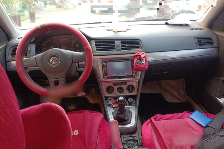 大众 朗逸 2013款 改款经典 1.6L 手动风尚版中控内饰7002