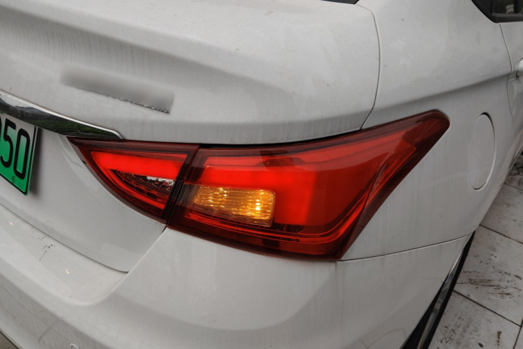 奇瑞新能源 艾瑞泽e 2020款 出行版plus车身外观9