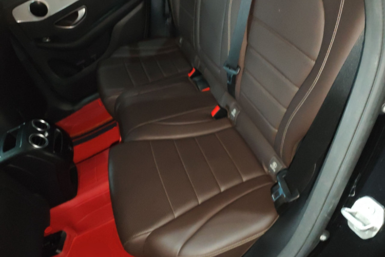 奔驰GLC 2021款 GLC 260 L 4MATIC 动感型中控内饰21