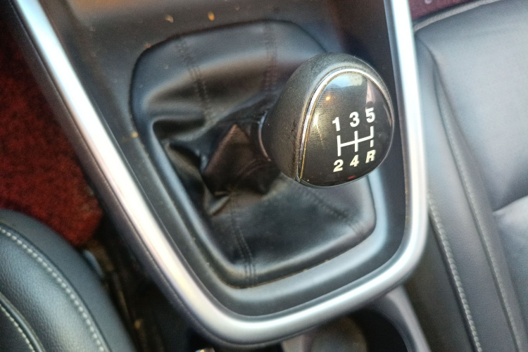 福特 福睿斯 2015款 1.5L 手动时尚型局部细节18