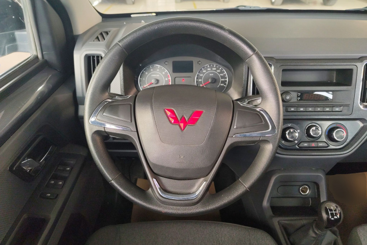 五菱汽车 五菱征途 2021款 1.5L进取型LAR局部细节13