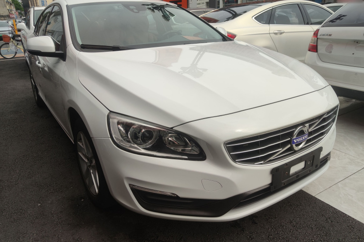 沃尔沃S60 2015款 S60L 2.0T 智行版车身外观6002