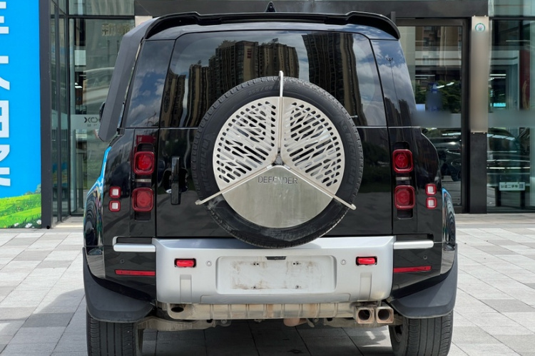 路虎卫士 2023款 90 3.0T P400 XS车身外观6009