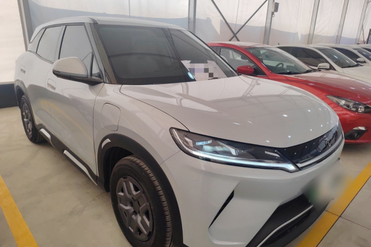 比亚迪 元UP 2025款 301KM 领航型车身外观3