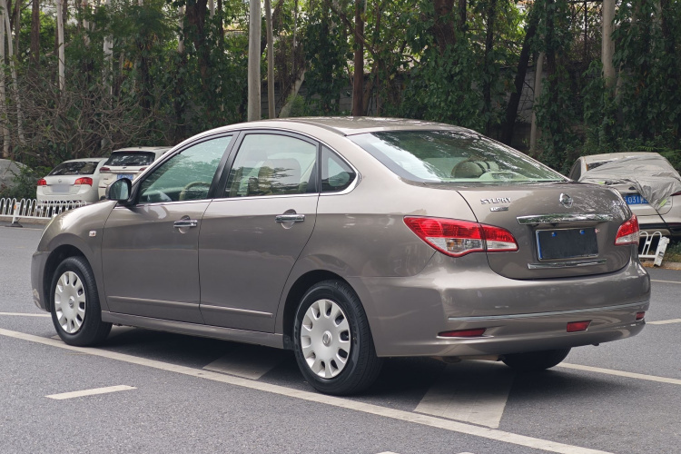 日产 轩逸 2016款 经典 1.6XE 自动舒适版车身外观6007