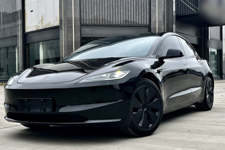 特斯拉 Model 3 2025款 后轮驱动版车身外观6003