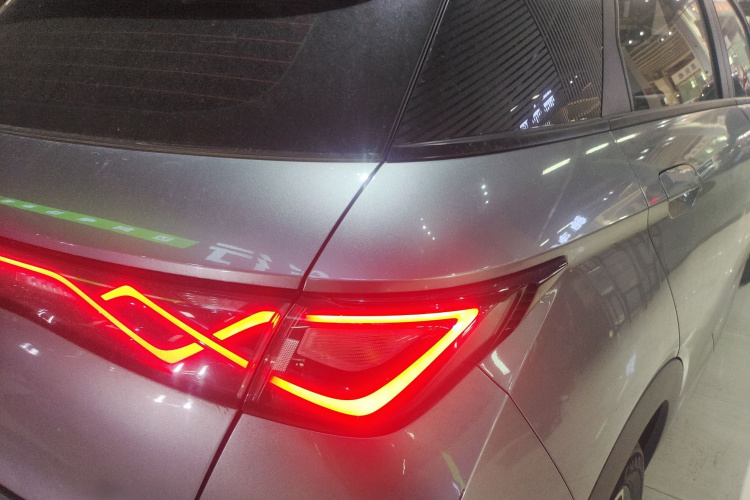 比亚迪 海豚 2021款 405km 时尚版车身外观9