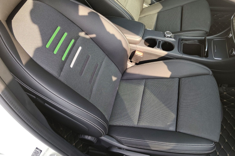 奔驰A级(进口) 2017款 A 180局部细节41