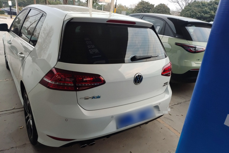 大众 高尔夫 2017款 280TSI 自动R-Line百万辆纪念版车身外观6